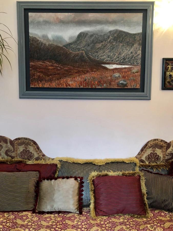 Central Apartment With Parking, Original Art And Antiques EDI Exterior photo