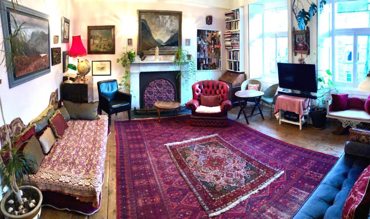 Central Apartment With Parking, Original Art And Antiques EDI Exterior photo