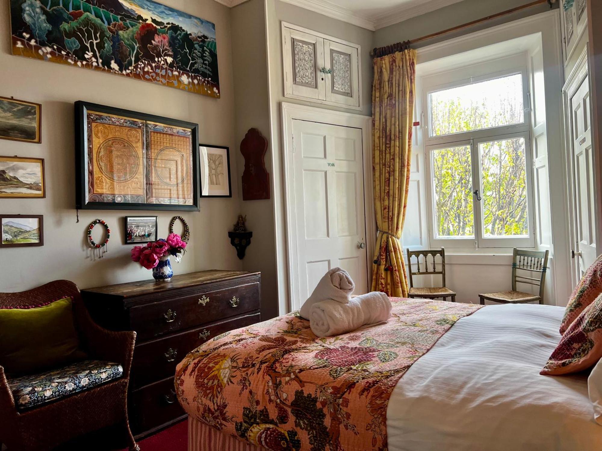 Central Apartment With Parking, Original Art And Antiques EDI Exterior photo